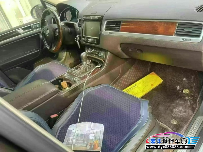 15年大众途锐轿车抵押车出售