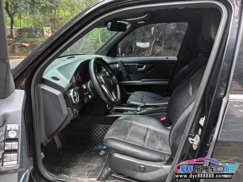 15年奔驰GLK轿车抵押车出售