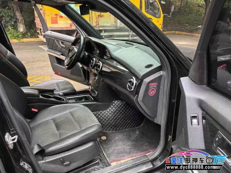 15年奔驰GLK轿车抵押车出售