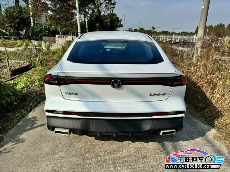 24年长安长安UNI轿车抵押车出售