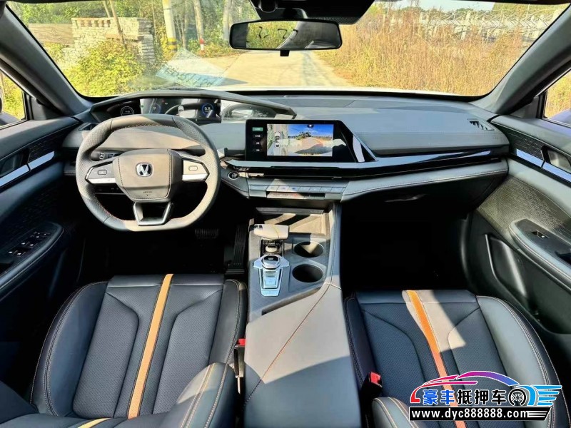 24年长安长安UNI轿车抵押车出售