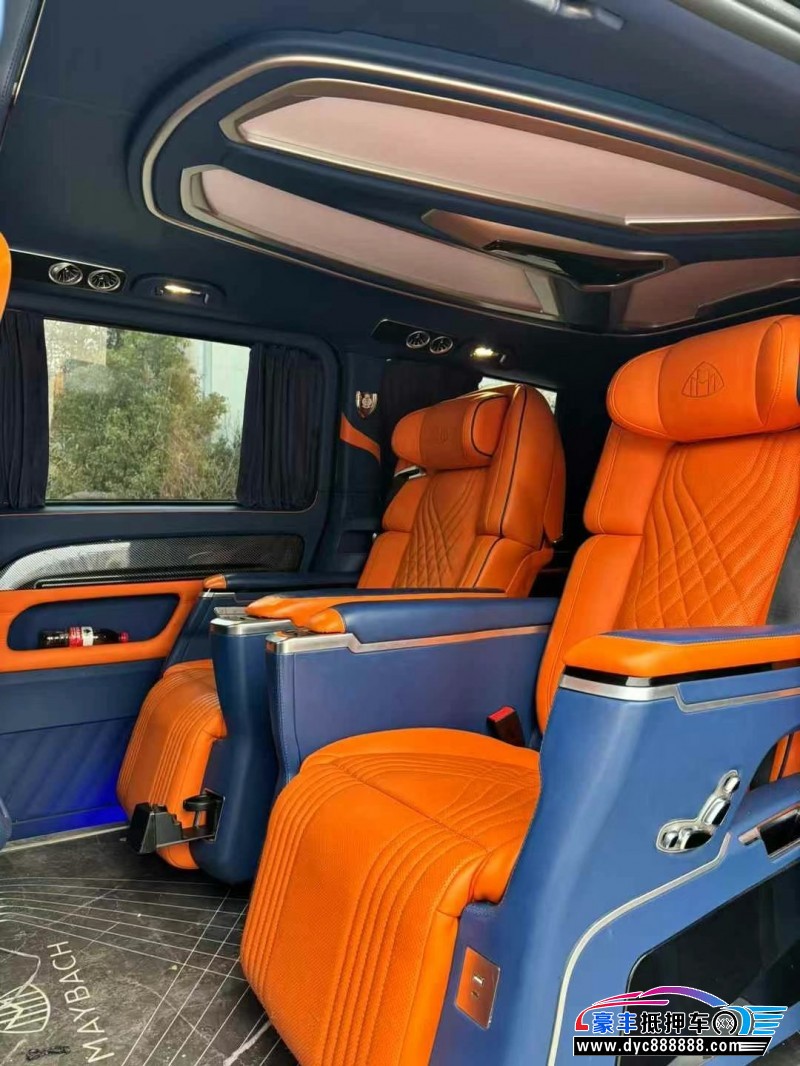 22年奔驰威霆轿车抵押车出售