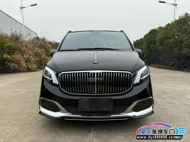 22年奔驰威霆轿车抵押车出售