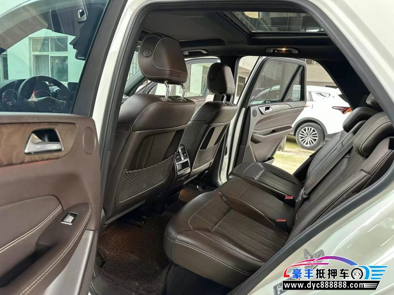 17年奔驰GLE轿车抵押车出售