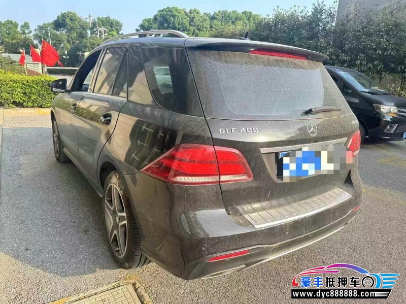 15年奔驰GLE轿车抵押车出售