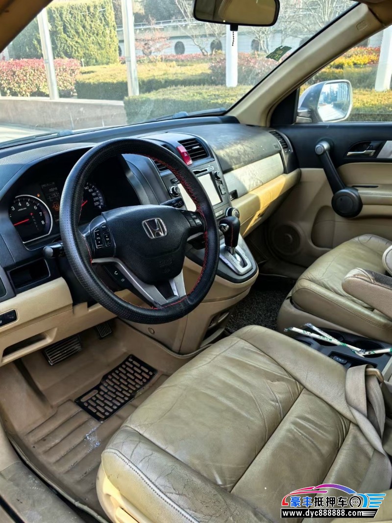 11年本田CR-V轿车抵押车出售