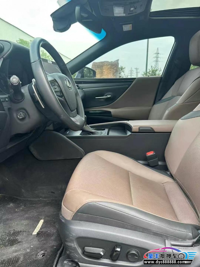 24年雷克萨斯ES轿车抵押车出售