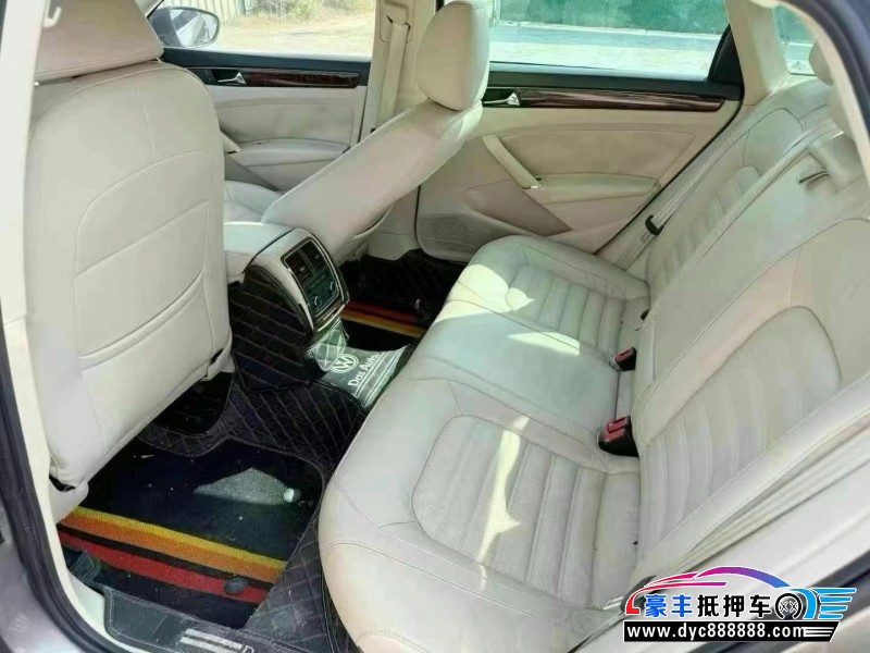 13年大众帕萨特轿车抵押车出售