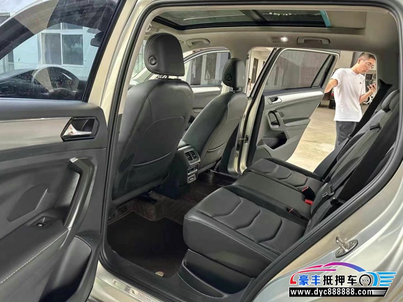 17年大众途观轿车抵押车出售