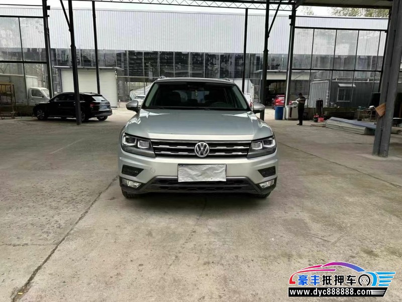 17年大众途观轿车抵押车出售