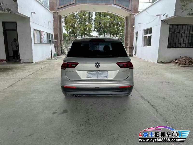 17年大众途观轿车抵押车出售