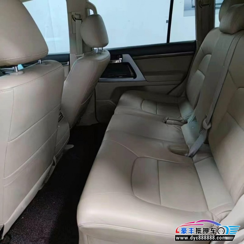 15年丰田兰德酷路泽（陆巡）轿车抵押车出售