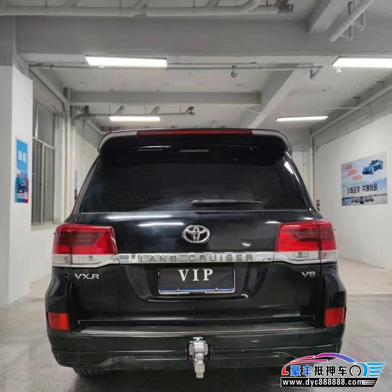 15年丰田兰德酷路泽（陆巡）轿车抵押车出售