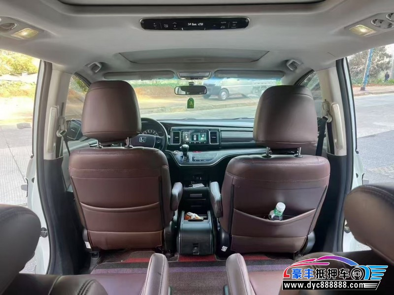 17年本田艾力绅轿车抵押车出售