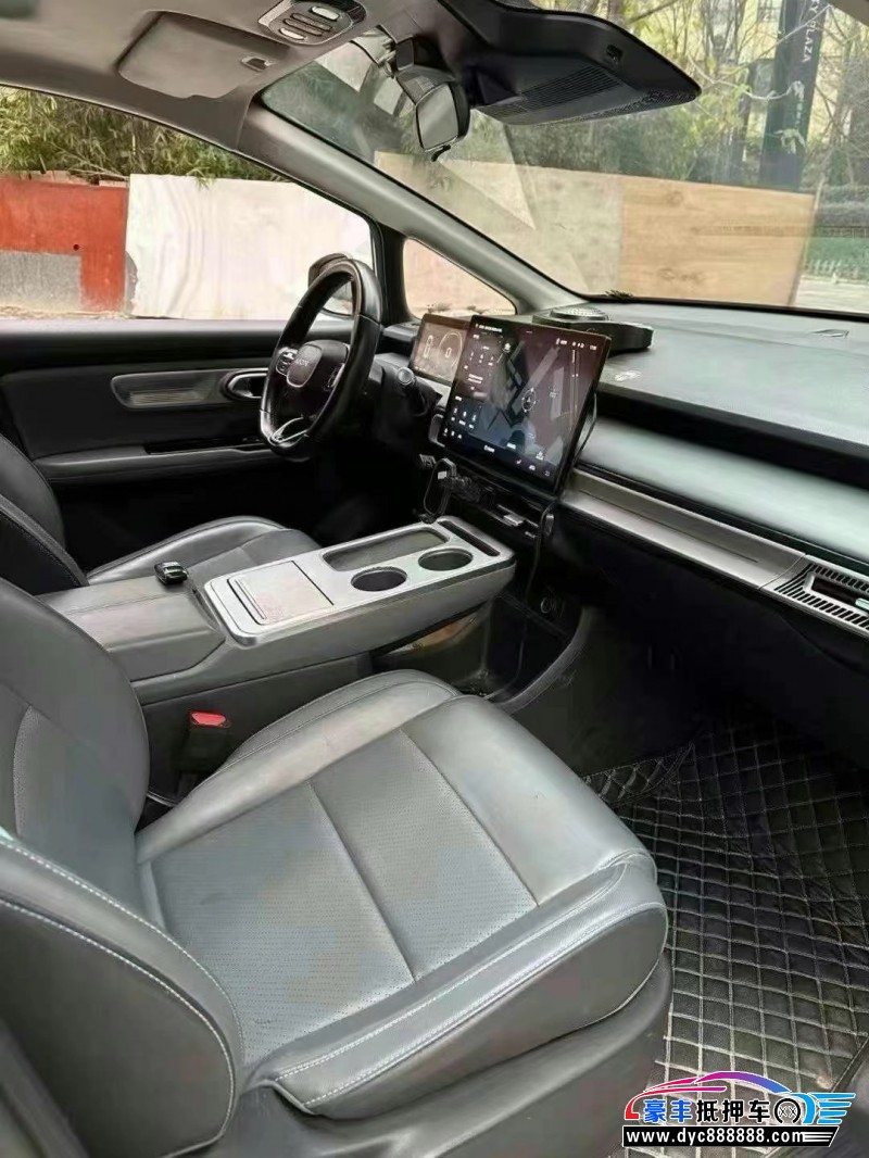 23年埃安Y70轿车抵押车出售