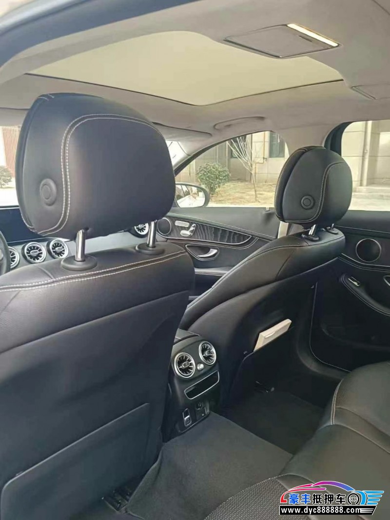 20年奔驰C轿车抵押车出售