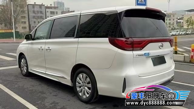 19年传祺M8轿车抵押车出售