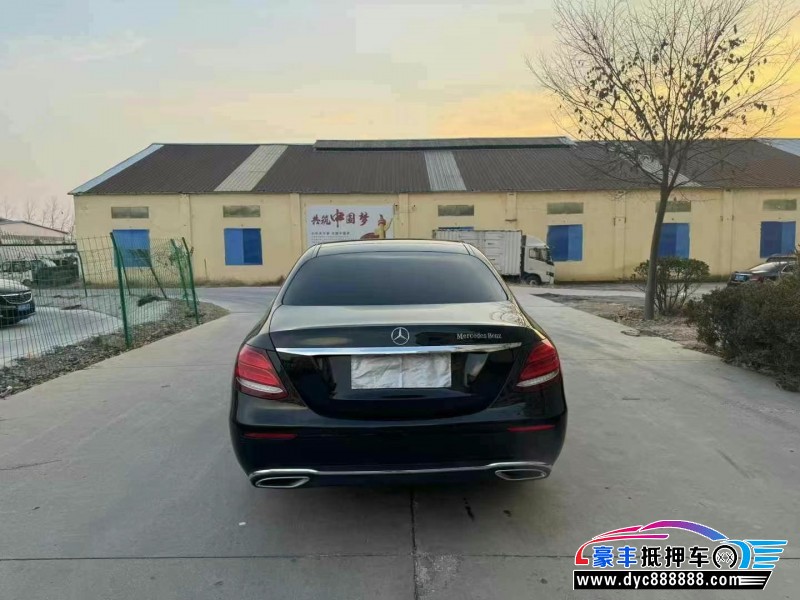 20年奔驰E轿车抵押车出售