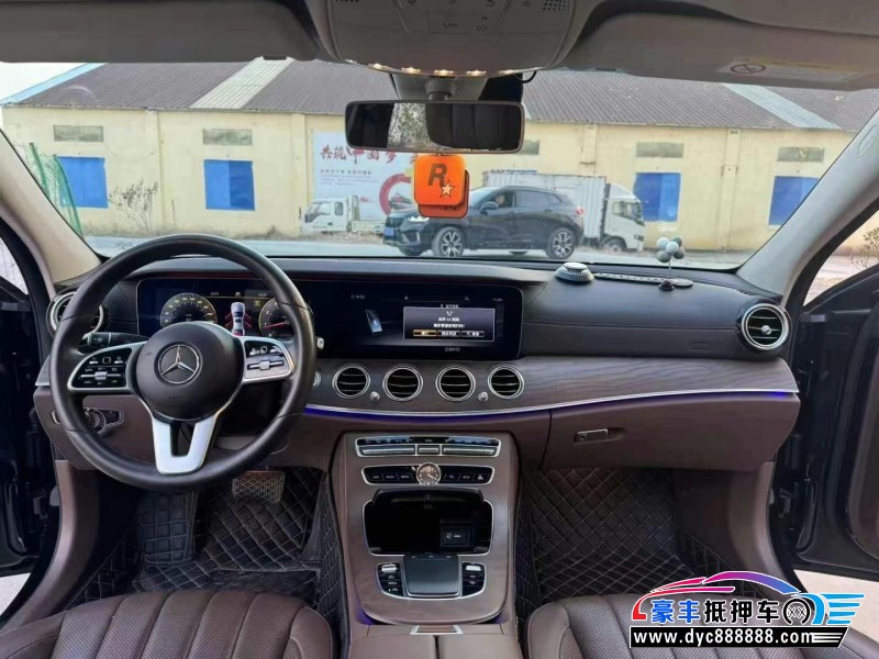 20年奔驰E轿车抵押车出售