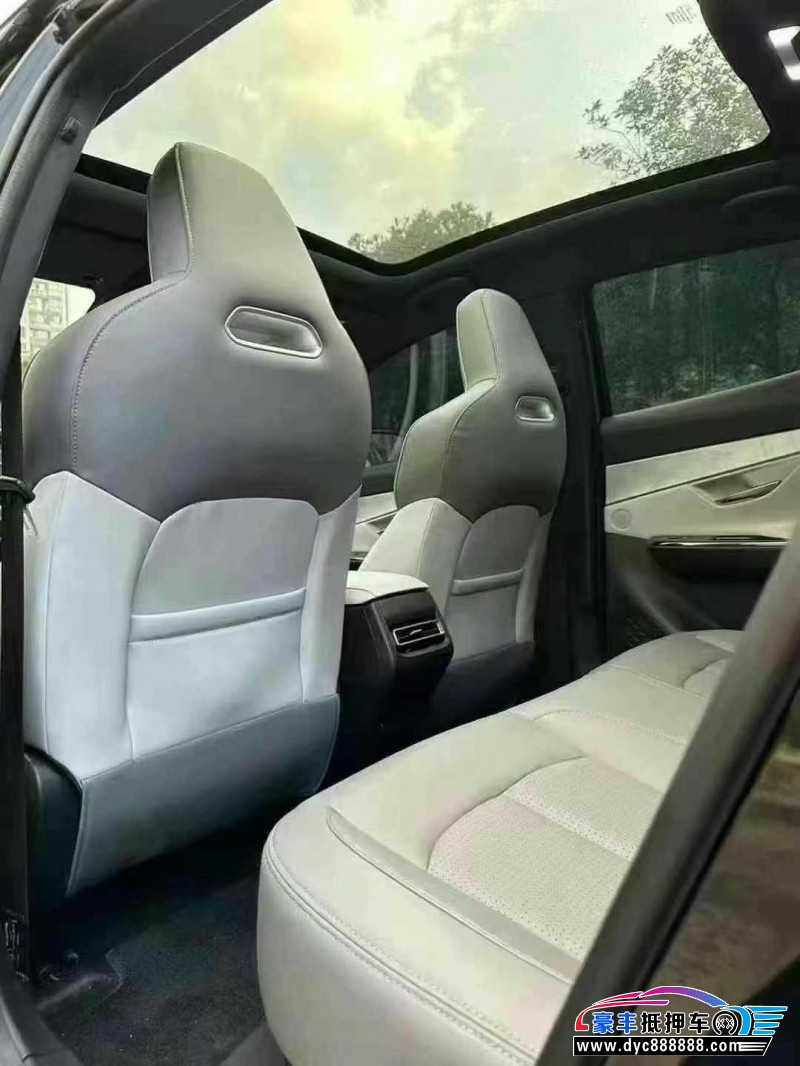 23年长安长安UNI轿车抵押车出售