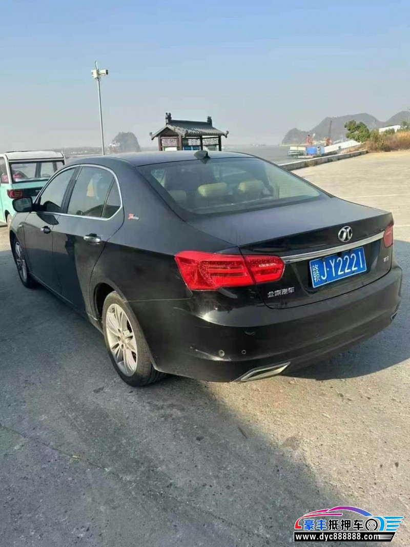 16年北汽绅宝D70轿车抵押车出售