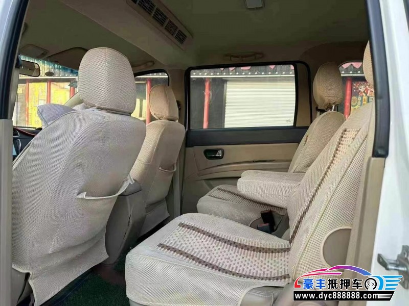 15年五菱汽车五菱宏光轿车抵押车出售