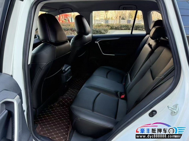 22年丰田RAV4轿车抵押车出售