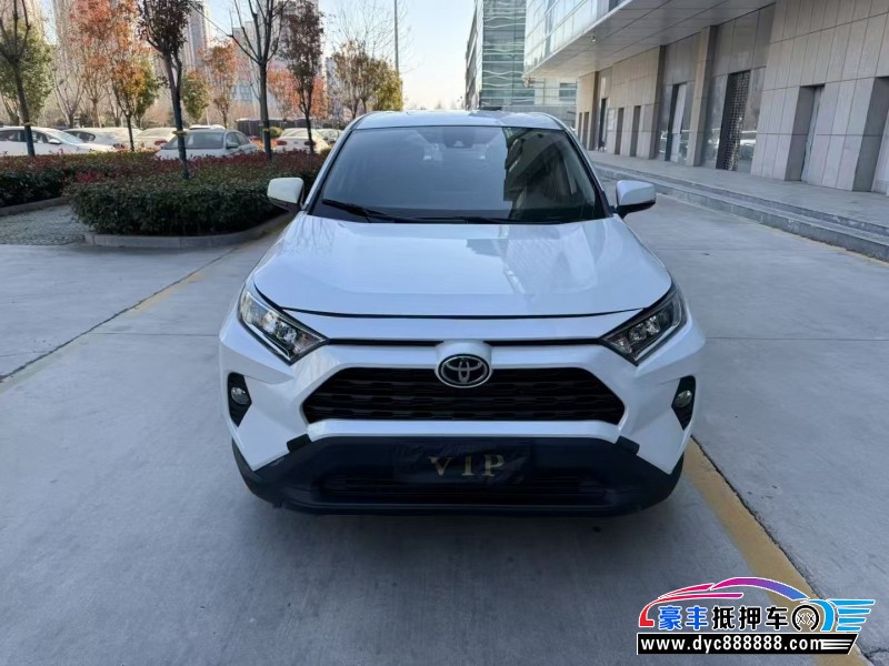 22年丰田RAV4轿车抵押车出售