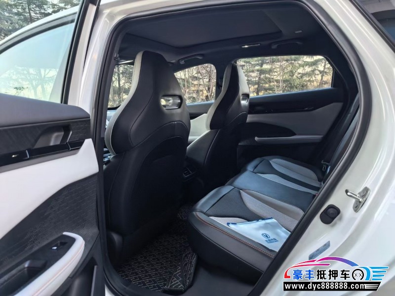 25年长安长安UNI轿车抵押车出售