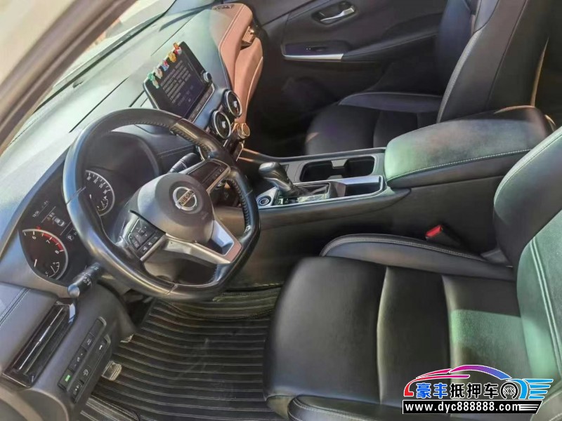 20年日产轩逸轿车抵押车出售