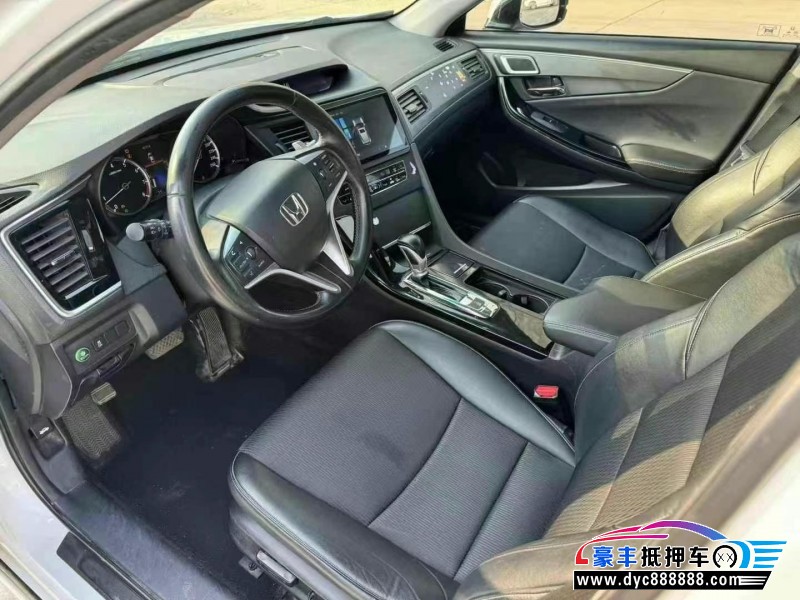 17年本田思铂睿轿车抵押车出售