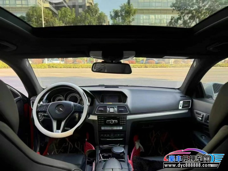 15年奔驰E轿车抵押车出售