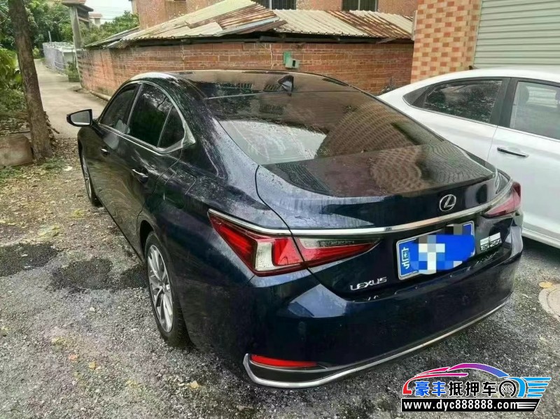 22年雷克萨斯ES轿车抵押车出售
