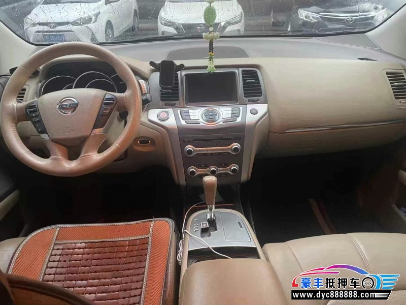 11年日产楼兰轿车抵押车出售