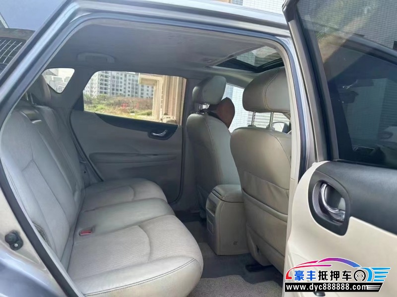 13年日产骐达轿车抵押车出售