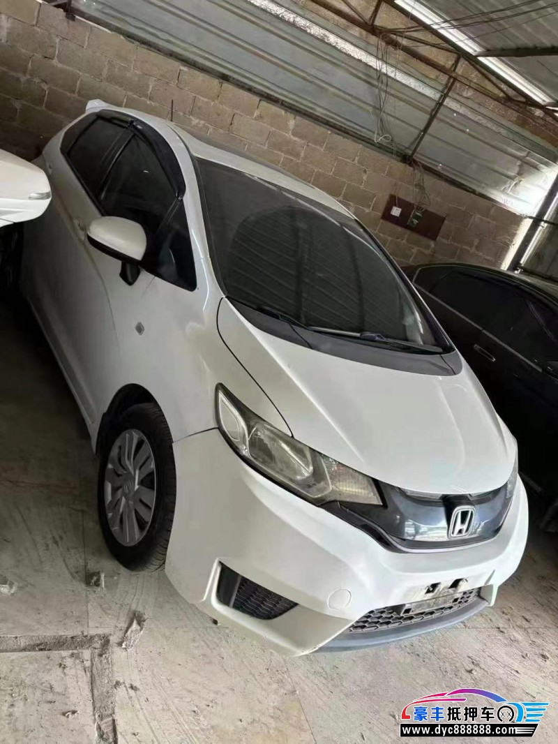 16年本田飞度轿车抵押车出售