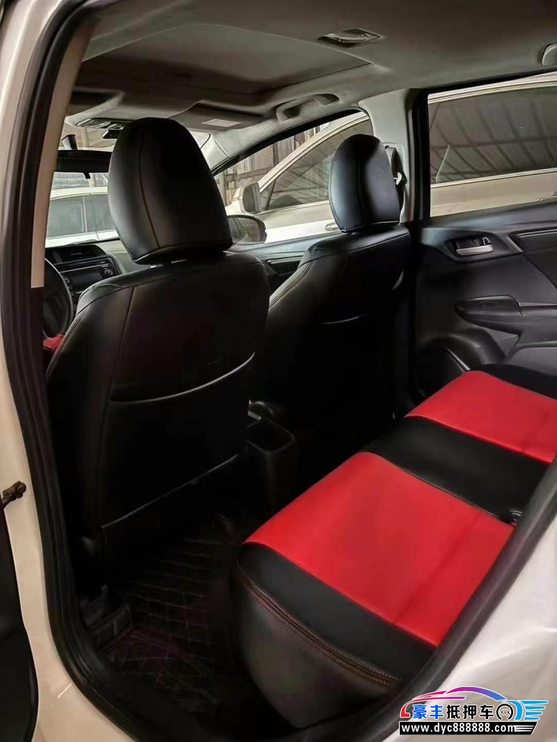 16年本田飞度轿车抵押车出售