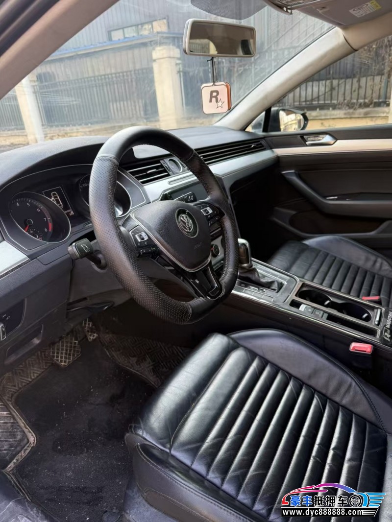 19年大众迈腾轿车抵押车出售