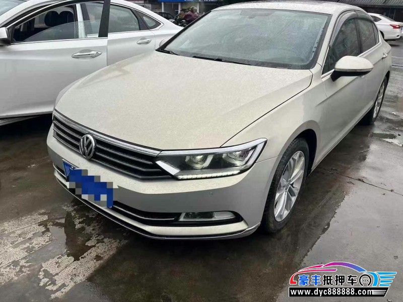 18年大众迈腾轿车抵押车出售