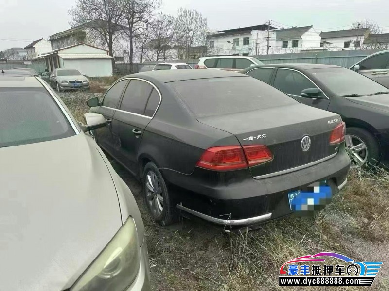 13年大众迈腾轿车抵押车出售