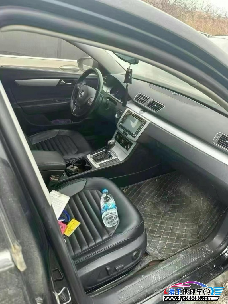 13年大众迈腾轿车抵押车出售