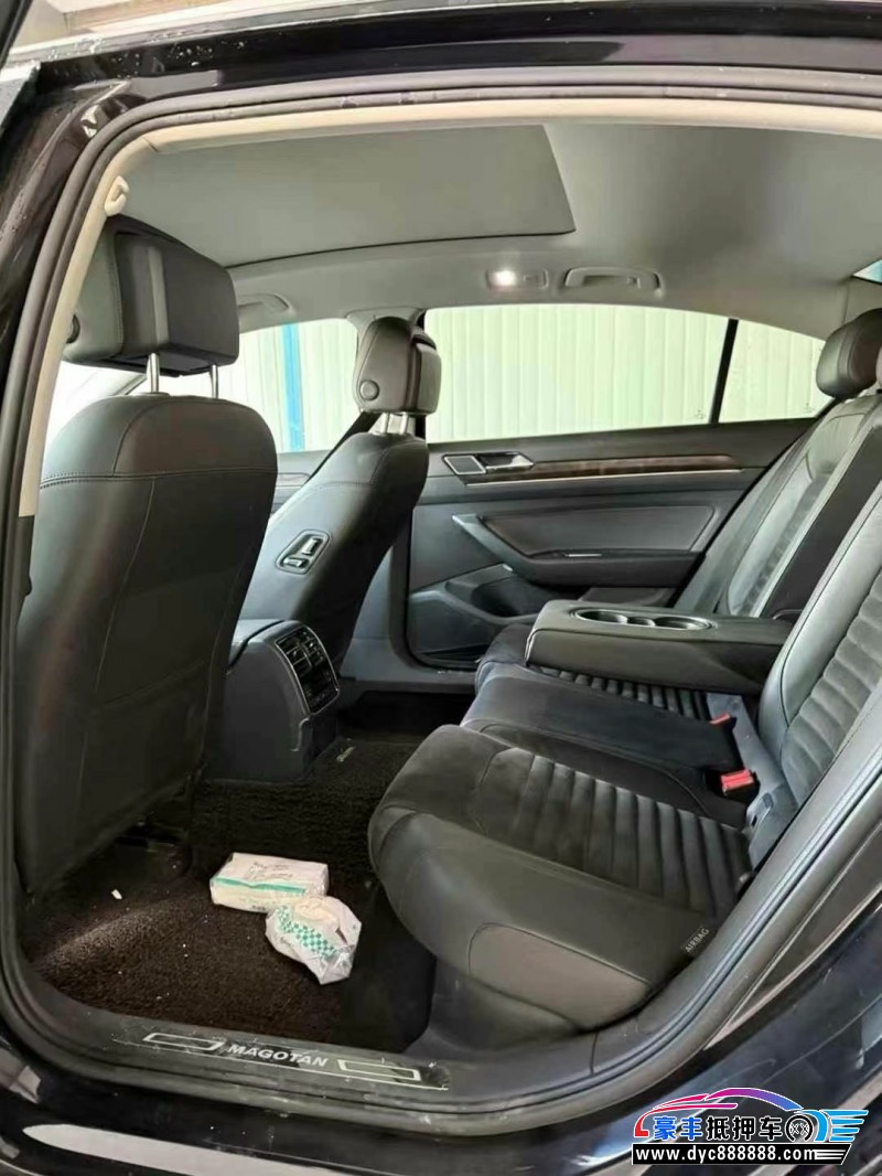 18年大众迈腾轿车抵押车出售