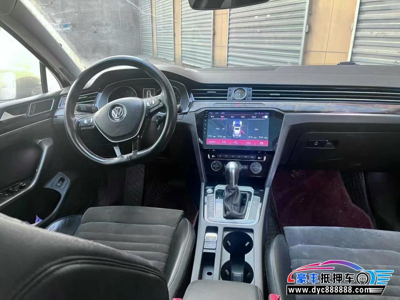 17年大众迈腾轿车抵押车出售