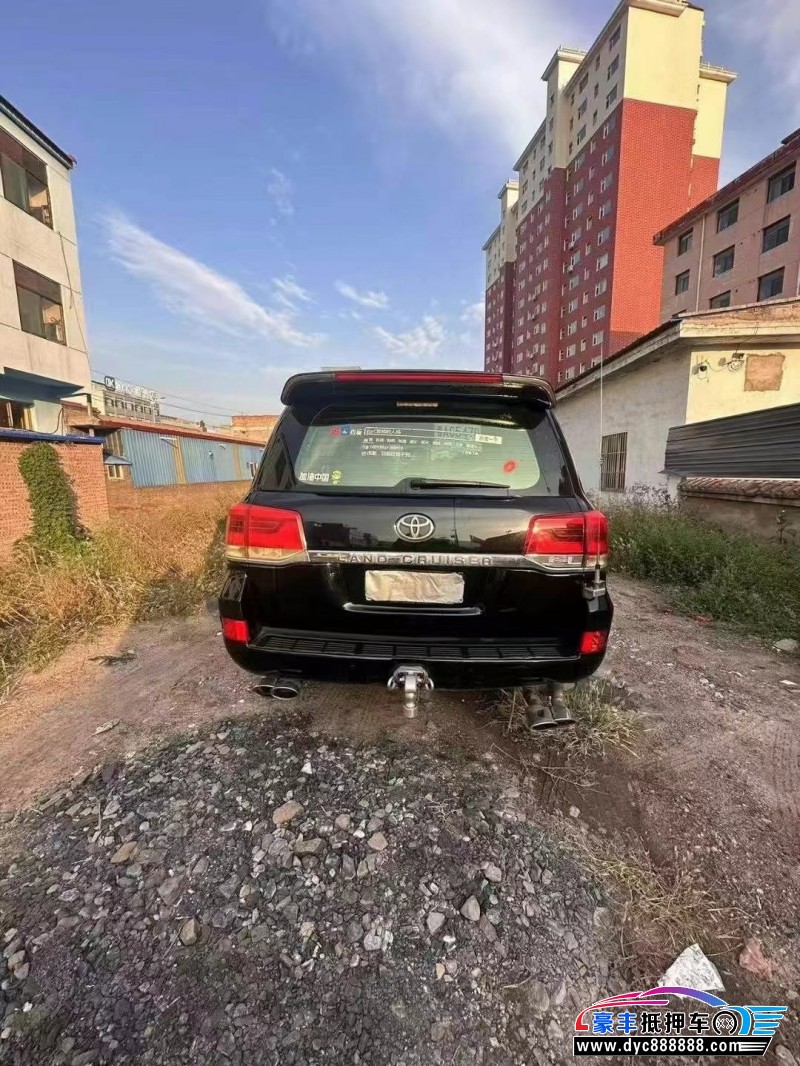 15年丰田兰德酷路泽（陆巡）轿车抵押车出售