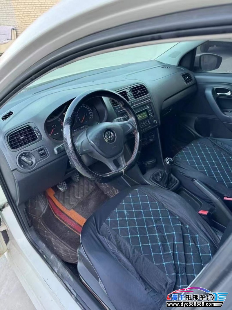 15年大众polo轿车抵押车出售