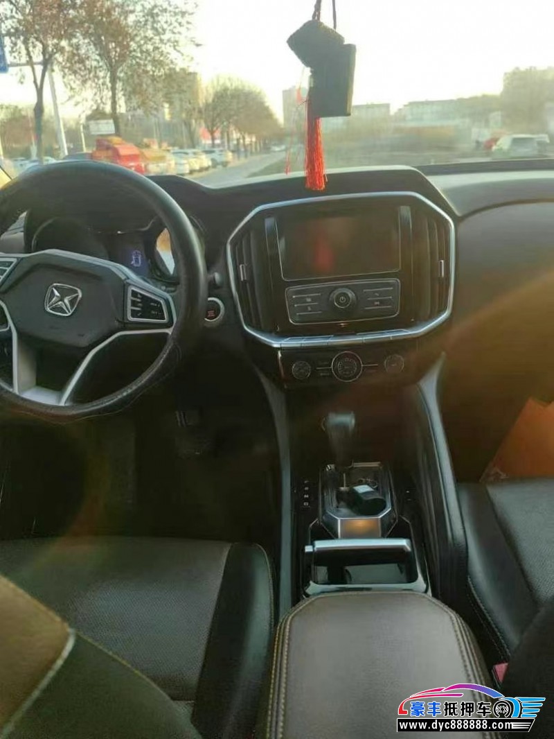 16年江铃驭胜轿车抵押车出售