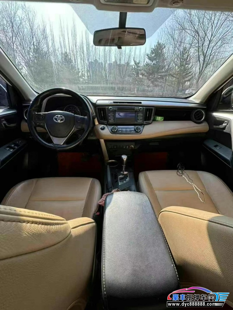 14年丰田RAV4轿车抵押车出售