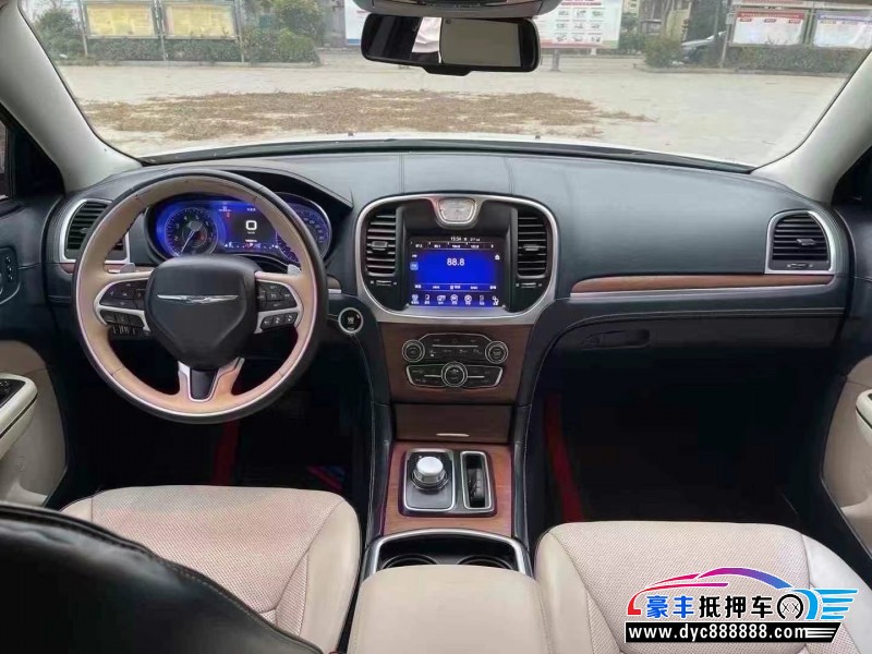 16年克莱斯勒300C轿车抵押车出售