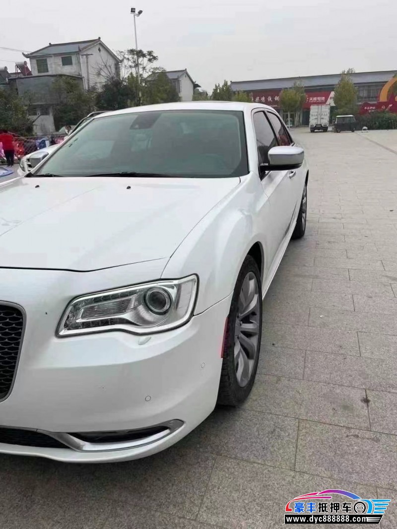 16年克莱斯勒300C轿车抵押车出售