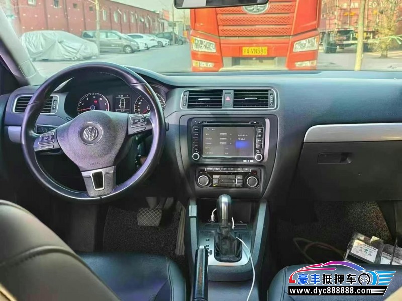 15年大众速腾轿车抵押车出售